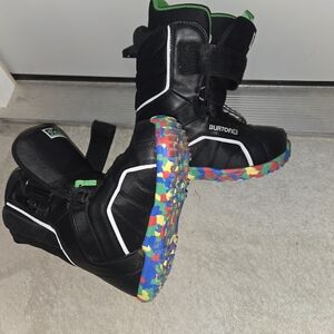 Burton Kids Size 6 Zipline PullCord Snowboard Boots